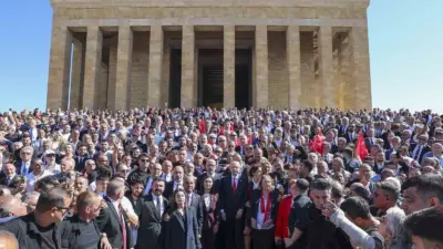 Cumhuriyet Halk Partisi (CHP) Genel Başkanı Kemal Kılıçdaroğlu ve beraberindeki