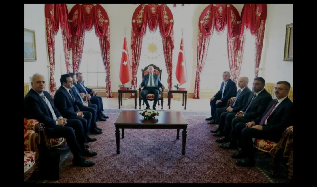 Cumhurbaşkanı Erdoğan, İstanbul'da dört büyük kulübün başkan ve yöneticilerini Dolmabahçe