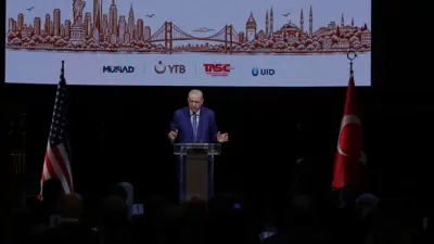 Cumhurbaşkanı Erdoğan, New York'ta yaptığı konuşmada göçmenlerden köklerini inkar etmelerini