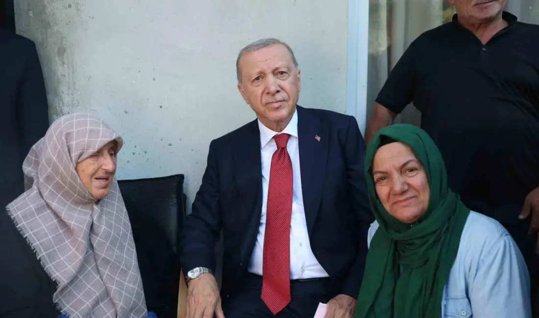 Cumhurbaşkanı Recep Tayyip Erdoğan, hafta sonunu geçirdiği memleketi Rize’nin Güneysu
