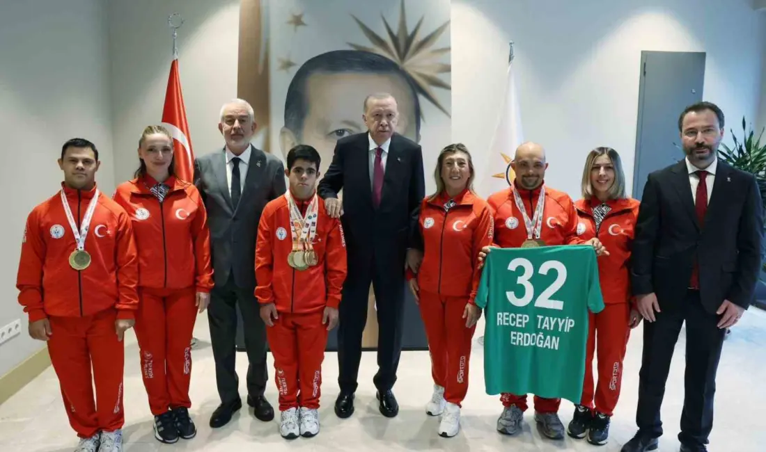 Cumhurbaşkanı Recep Tayyip Erdoğan, Türkiye Özel Sporcular Spor Federasyonu temsilcileri
