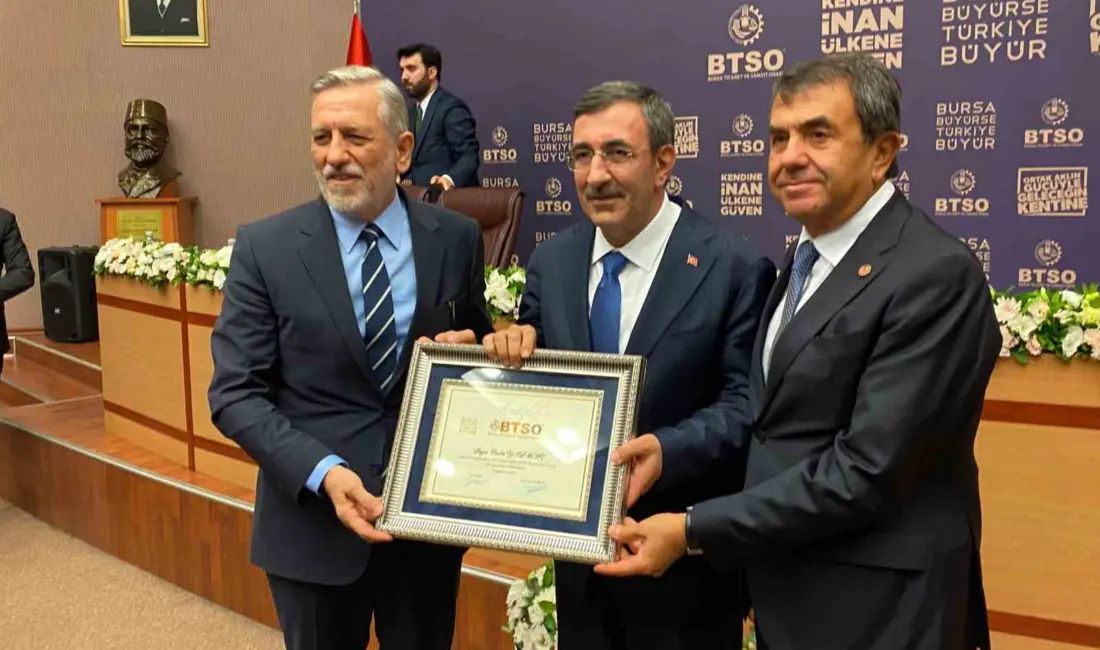 Cumhurbaşkanı Yardımcısı Cevdet Yılmaz, Türkiye Yüzyılı Buluşmaları kapsamında geldiği Bursa’da