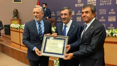 Cumhurbaşkanı Yardımcısı Cevdet Yılmaz, Türkiye Yüzyılı Buluşmaları kapsamında geldiği Bursa’da