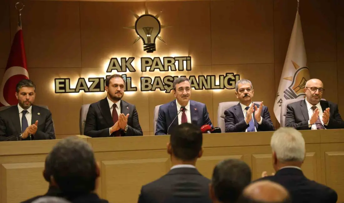 Elazığ’da AK Parti teşkilatıyla buluşan ve burada açıklamalarda bulunan Cumhurbaşkanı