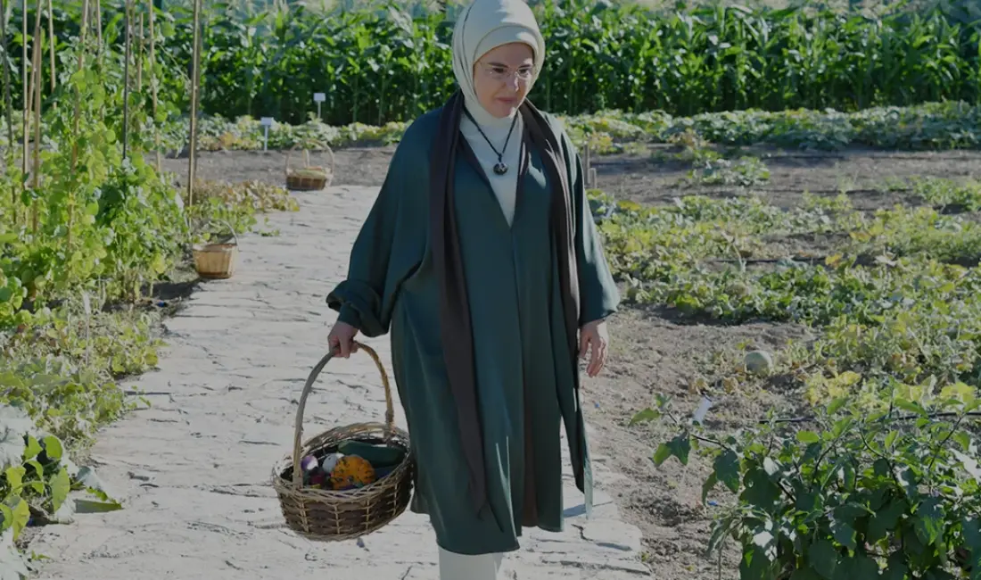 Emine Erdoğan, Türkiye Millî Botanik Bahçesi’ni ziyaret ederek ata tohumu