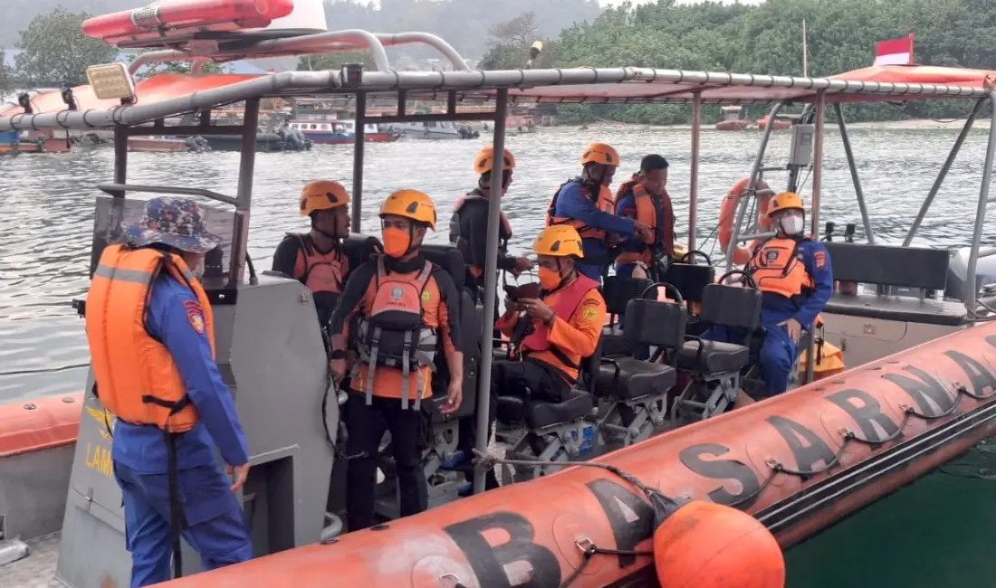 Endonezya’nın Anak Krakatau Adası’ndaki yanardağ patlamasını takip etmek üzere 7