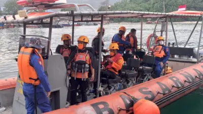 Endonezya’nın Anak Krakatau Adası’ndaki yanardağ patlamasını takip etmek üzere 7