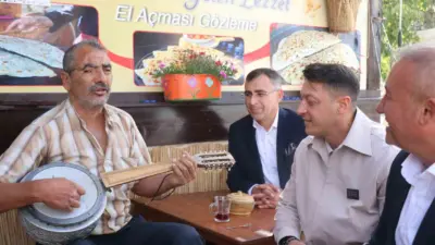 AK Parti MKYK Üyesi ve eski futbolcu Mesut Özil, AK