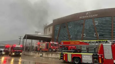 Bursa’da fabrikada çıkan yangın korkuttu. Yangına hızlı müdahale eden Büyükşehir