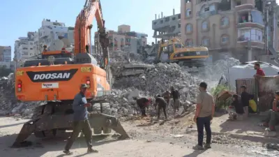 Gazze’de dün çöken 7 katlı binanın enkazında arama-kurtarma çalışmaları ikinci
