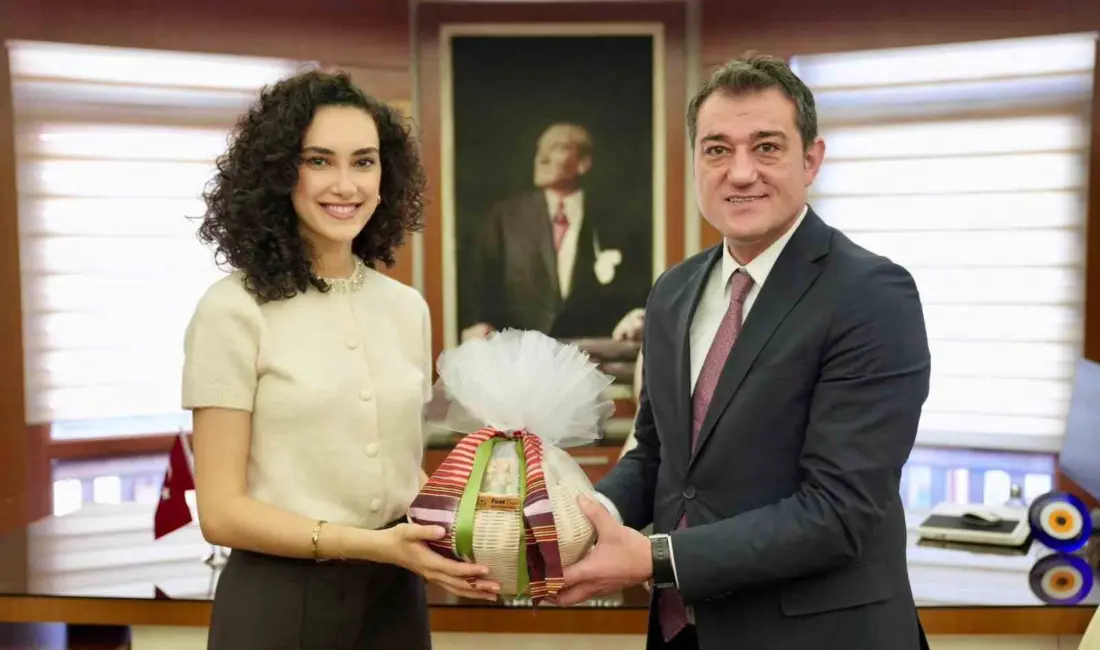 Giresun Belediye Başkanı Fuat Köse, Miss Turkey 2025 yarışmasında birinci