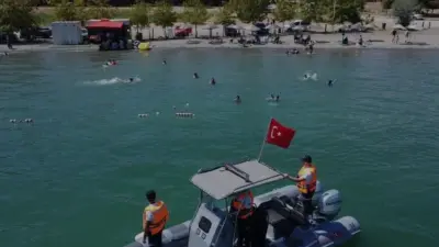 Elazığ Sivrice'de bulunan Hazar Gölü'nün güvenliği, 4 kişilik özel eğitimli