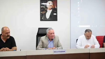 Cumhuriyet Halk Partisi’nden (CHP) istifa ederek Yeni Parti’ye geçen Honaz