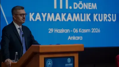 İletişim Başkanı Burhanettin Duran, 111. Dönem Kaymakamlık Kursu'ndaki adaylarla bir