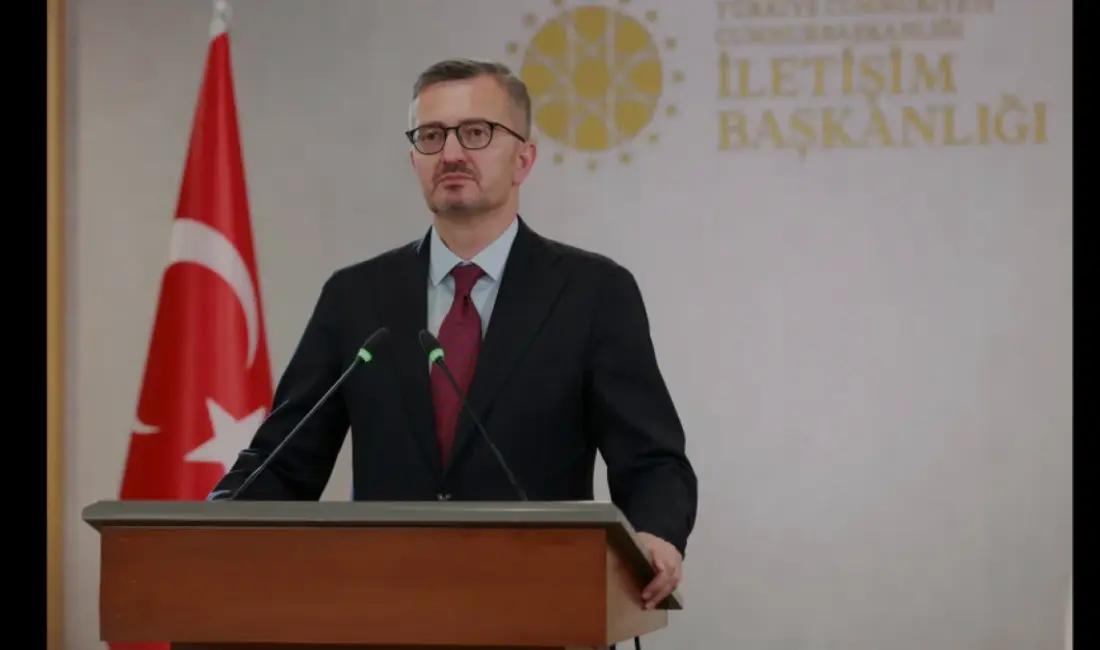 İletişim Başkanı Burhanettin Duran, Turgutlu'da öğrencilerin yaralandığı silahlı saldırı sonrası
