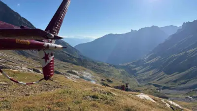 İsviçre’nin Valais kantonunda salı günü Cirrus SR22T tipi küçük uçağın