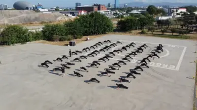 Bursa’da itfaiyeci olabilmek için ter döken 148 kursiyer komandoları aratmıyor.