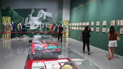 İZKİTAP’ı ziyaret etmek için Kültürpark’a gelen İzmirliler üç önemli sergiyi