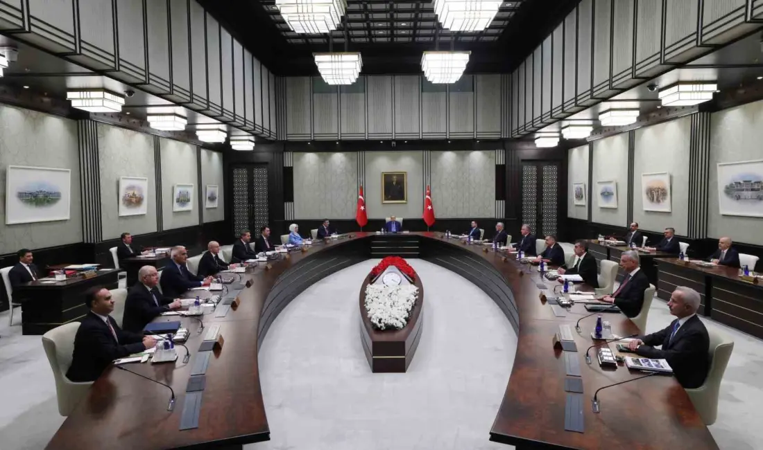 Kabine Toplantısı, Cumhurbaşkanı Recep Tayyip Erdoğan’ın başkanlığında Beştepe’de başladı.