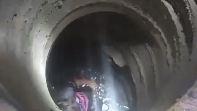 Bursa’da kaldırımda yürürken su kuyusuna düşen 12 yaşındaki çocuk, itfaiye