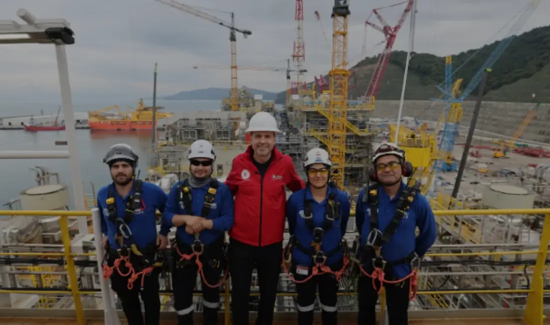 Bakan Bayraktar, Karadeniz'de 8 milyon haneye gaz sağlayacak Osman Gazi