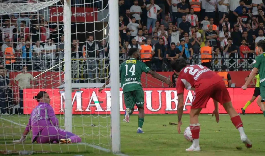Batman Petrolspor deplasmanında Bursaspor’a 2 golle galibiyeti getiren Kelechi Iheanacho,
