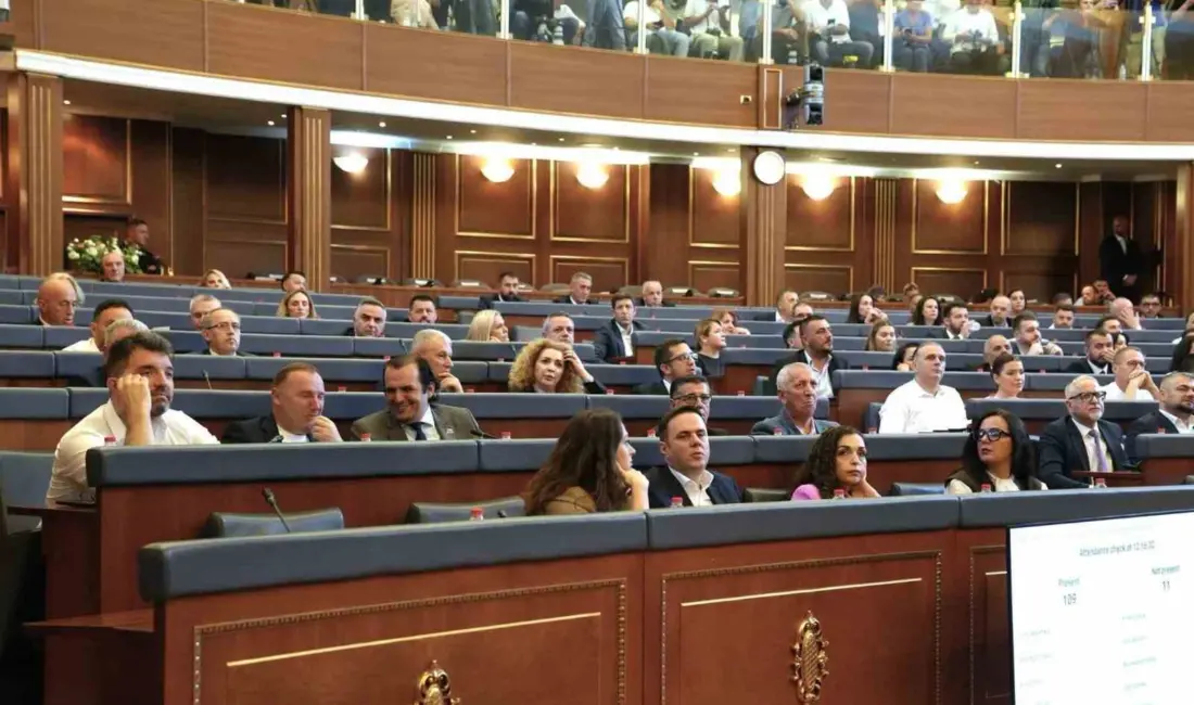 Kosova Meclisi’nin 11. Yasama Dönemi’nin kurucu oturumunda yapılan oylamada Albulena