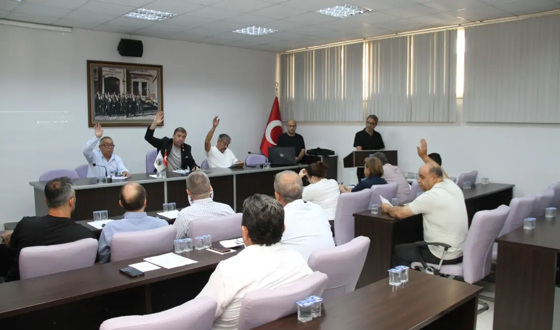 Kula Belediye Meclisi’nin eylül ayı toplantısında, Manisa Büyükşehir Belediyesi tarafından