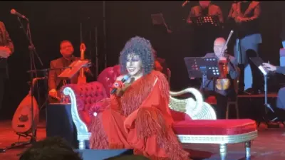 Türk sanat müziğinin “Diva”sı Bülent Ersoy, memleketi Bursa’da sahne aldı.