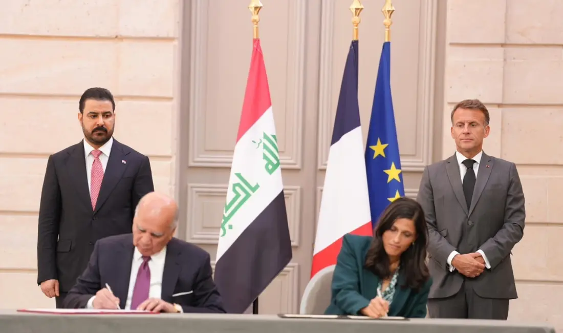 Fransa Cumhurbaşkanı Emmanuel Macron, Irak Başbakanı Ali Zeydi ile bir