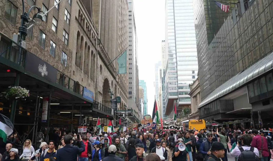 ABD’nin New York kentinde binlerce kişi, İsrail Başbakanı Binyamin Netanyahu’yu