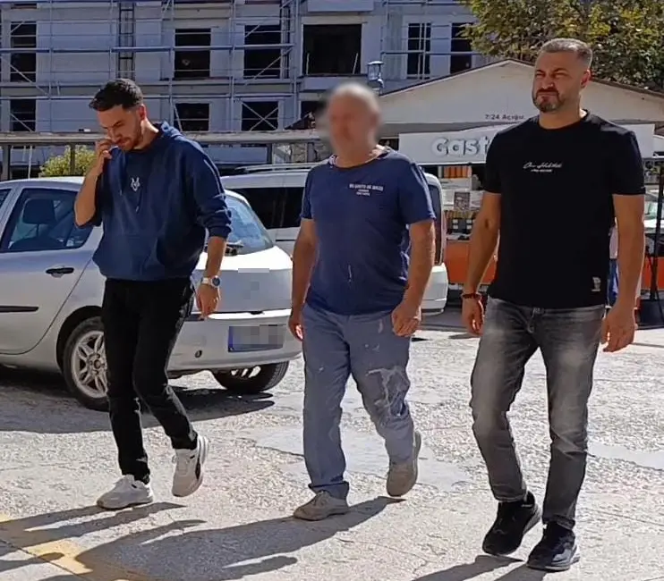Bursa’nın İnegöl ilçesinde mezarlıkta karşılaşan ve aralarında husumet bulunduğu öğrenilen