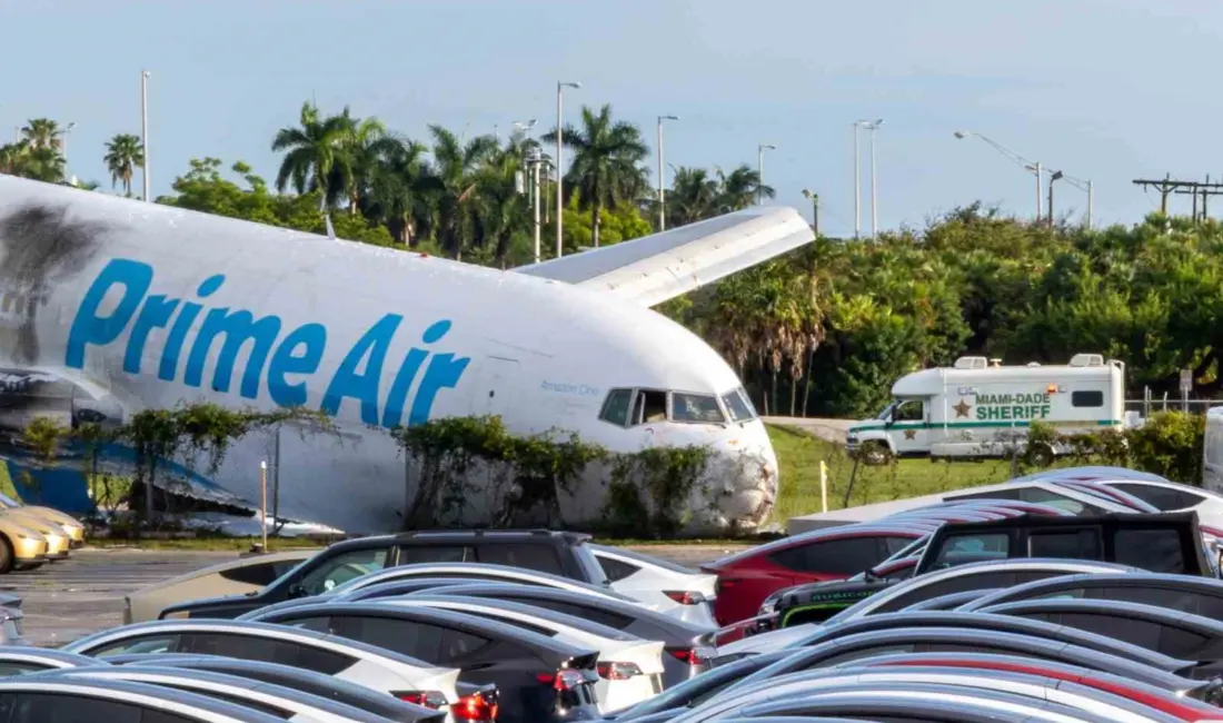 ABD’nin Florida eyaletindeki Miami Uluslararası Havalimanı’nda iniş sırasında pistten çıkarak