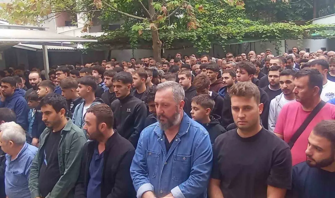 Bursa’da Orhangazi-Gemlik kara yolunda meydana gelen motosiklet kazasında ağır yaralanan