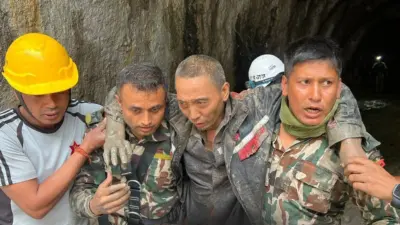 Nepal’deki sel felaketinde hidroelektrik tünelinde mahsur kalan Çinli bir işçiye