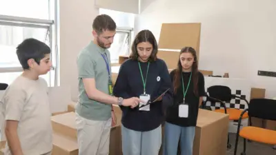 Ortaokul ve lise öğrencileri, Bursa Teknik Üniversitesinde (BTÜ) robot köpeklerden