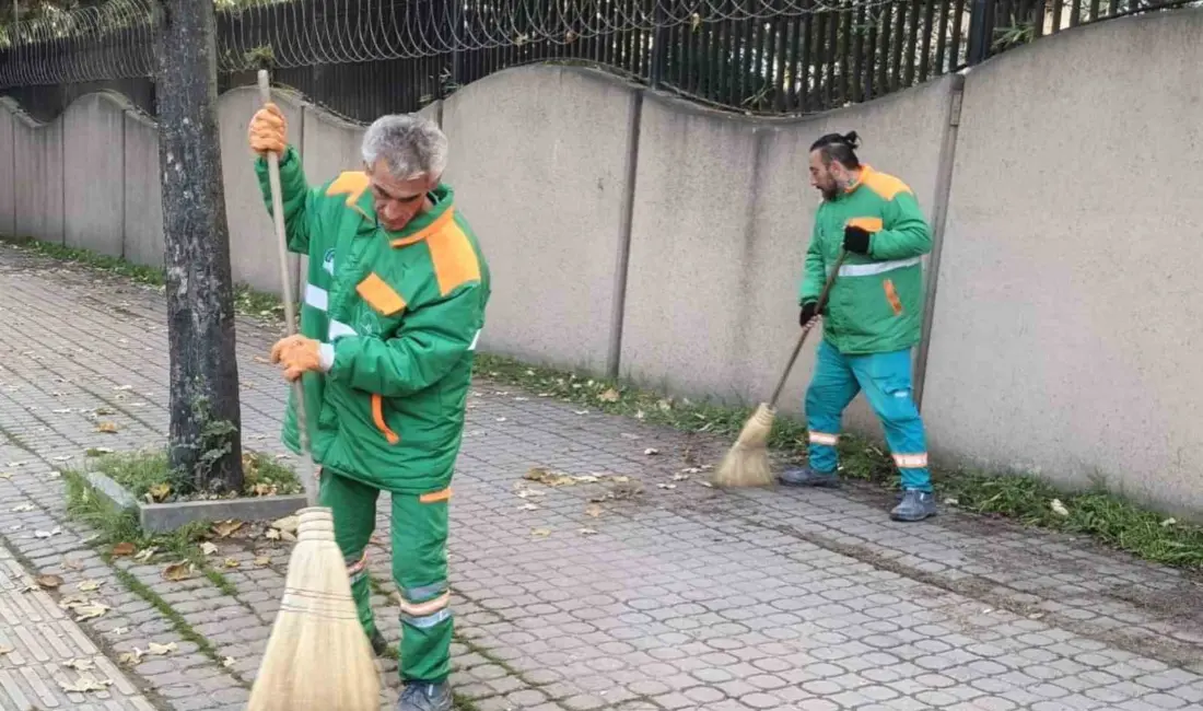 Bursa’da Osmangazi Belediyesi, temizlik hizmetlerini ilçenin ihtiyaçları doğrultusunda kesintisiz şekilde