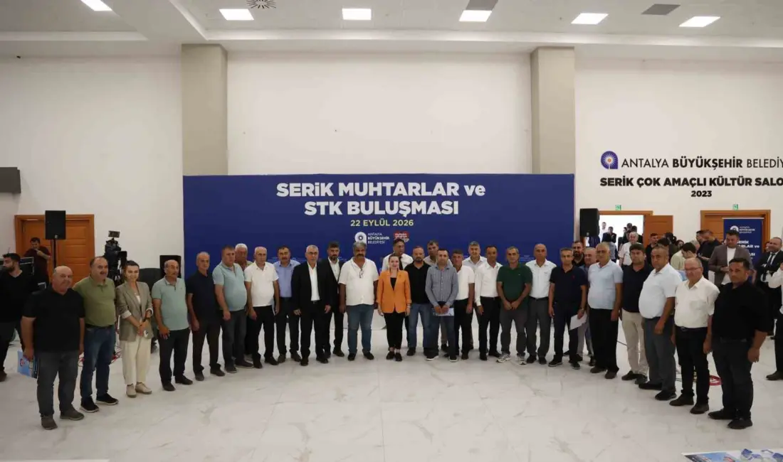 Antalya Büyükşehir Belediyesi Başkan Vekili Büşra Özdemir, beraberinde bürokrat ve