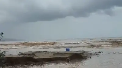 Bursa’nın Mudanya ilçesinde etkili olan sağanak yağış, bazı bölgelerde su