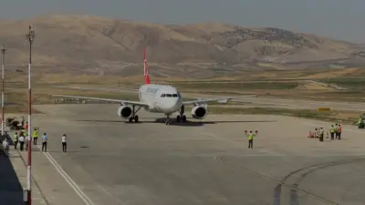 Yenileme çalışmaları tamamlanan Siirt Havalimanı, Türk Hava Yolları'nın İstanbul seferiyle