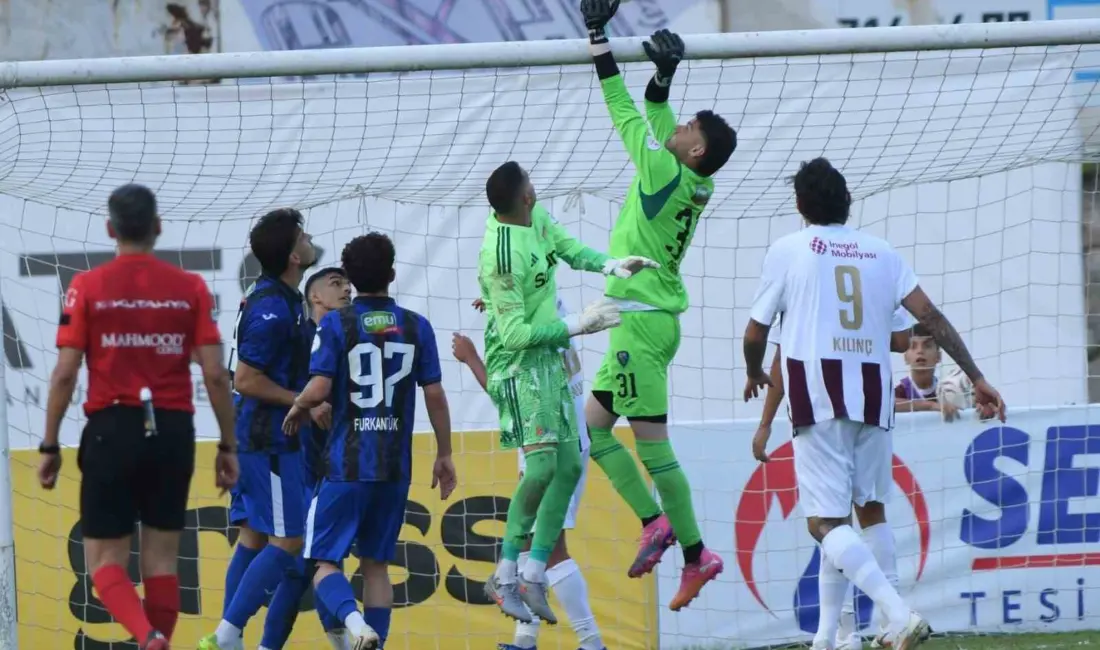 TFF 2. Lig Kırmızı Grup 3. haftasında İnegölspor sahasında Karacabey