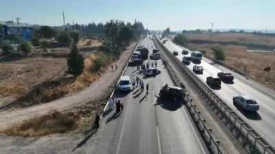 Bursa’da seyir halindeki tırdan yakıt dökülmesi üzerine ortalık adeta savaş