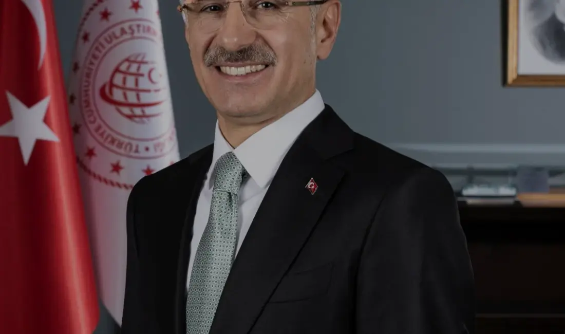 Ulaştırma ve Altyapı Bakanı Abdulkadir Uraloğlu, Trabzon Raylı Sistem Hattı'nın