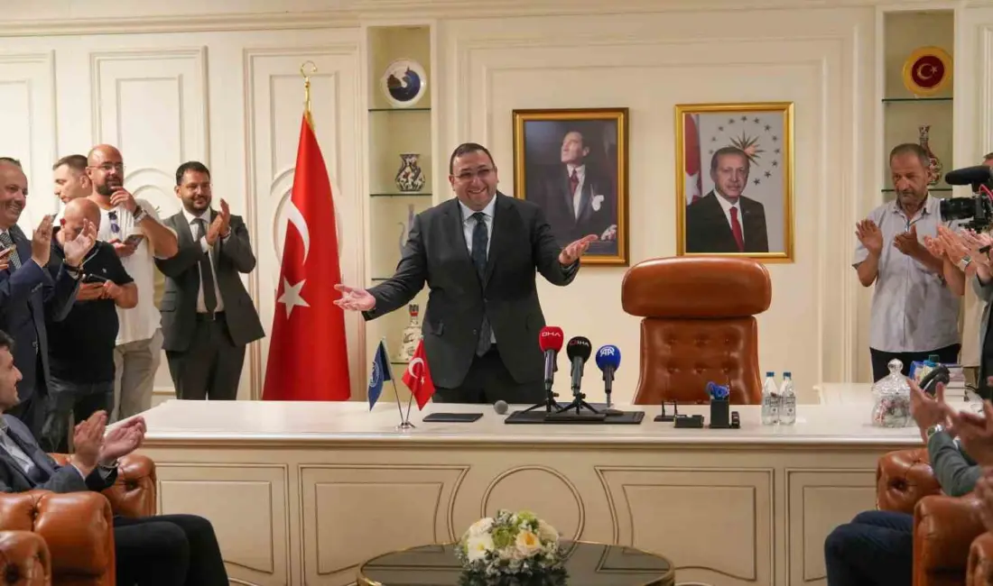 Üsküdar Belediye Başkanvekilliği görevine seçilen Dündar Ziya Gültekin, belediye başkanlık