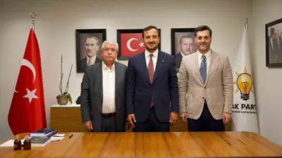 Üsküdar Belediye Meclisi’nin CHP’li üyeleri Ahmet Başbaydar, Ayhan Aydın, Hüseyin