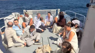 Muğla’nı Milas ilçesi açıklarında seyreden yelkenli teknede Sahil Güvenlik ekipleri
