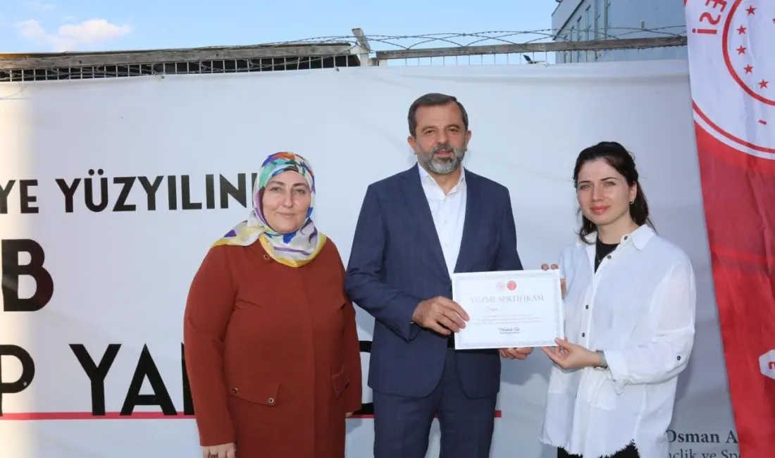 Gürsu Belediyesi, yaz boyunca ilçedeki kadınlara yönelik açtığı yüzme kursuyla,