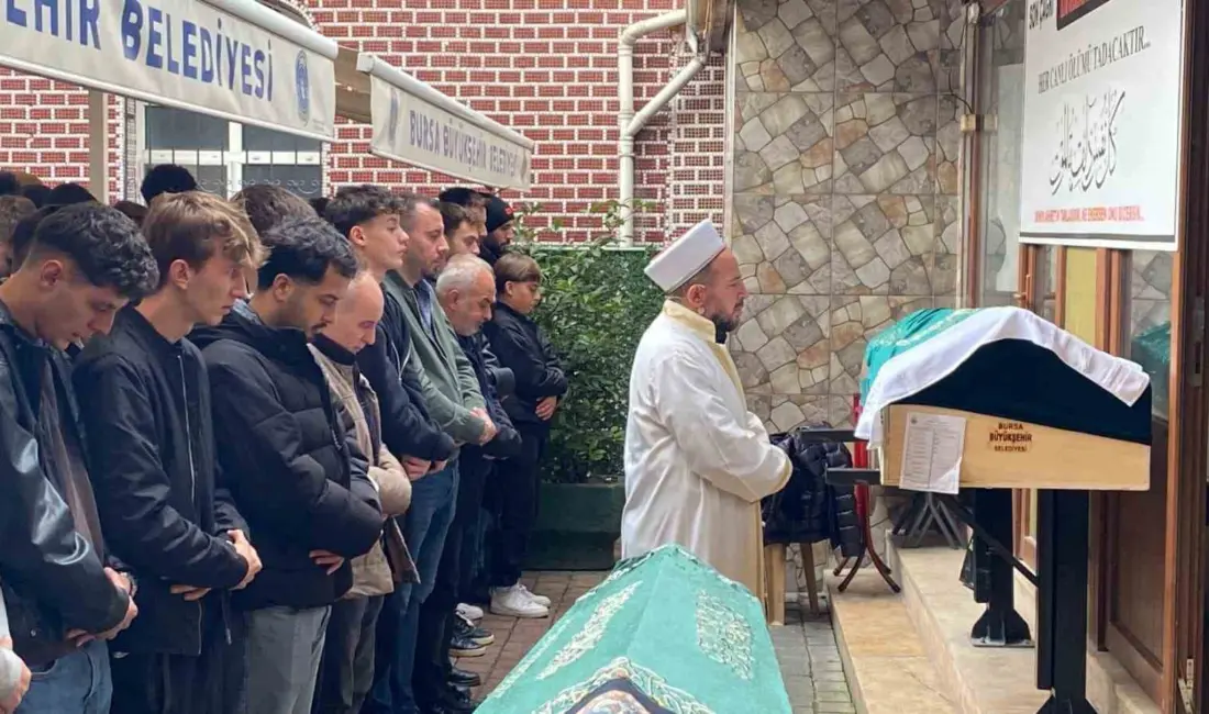 Bursa’nın İnegöl ilçesinde kız meselesi sebebiyle çıktığı öne sürülen bıçaklı