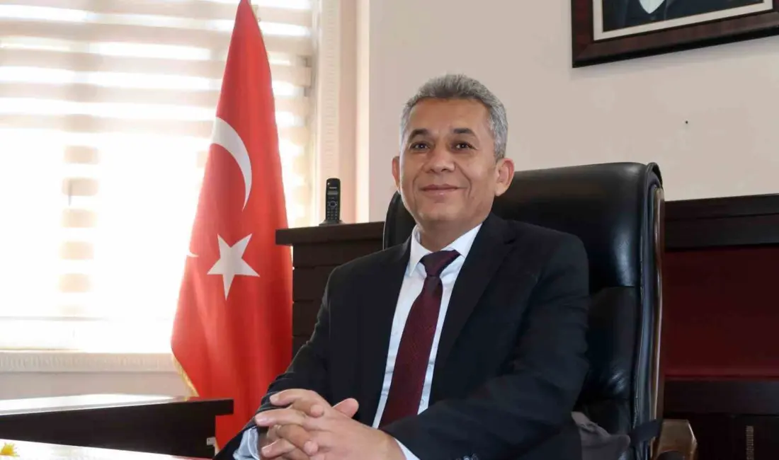 DENİZLİ (İHA) – Denizli’nin Çal Belediye Başkanı Ahmet Hakan, gözaltına