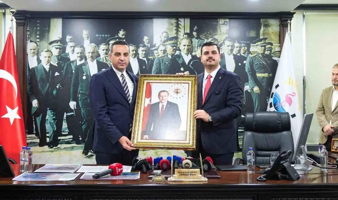 AK Parti Genel Sekreteri ve İzmir Milletvekili Eyyüp Kadir İnan,